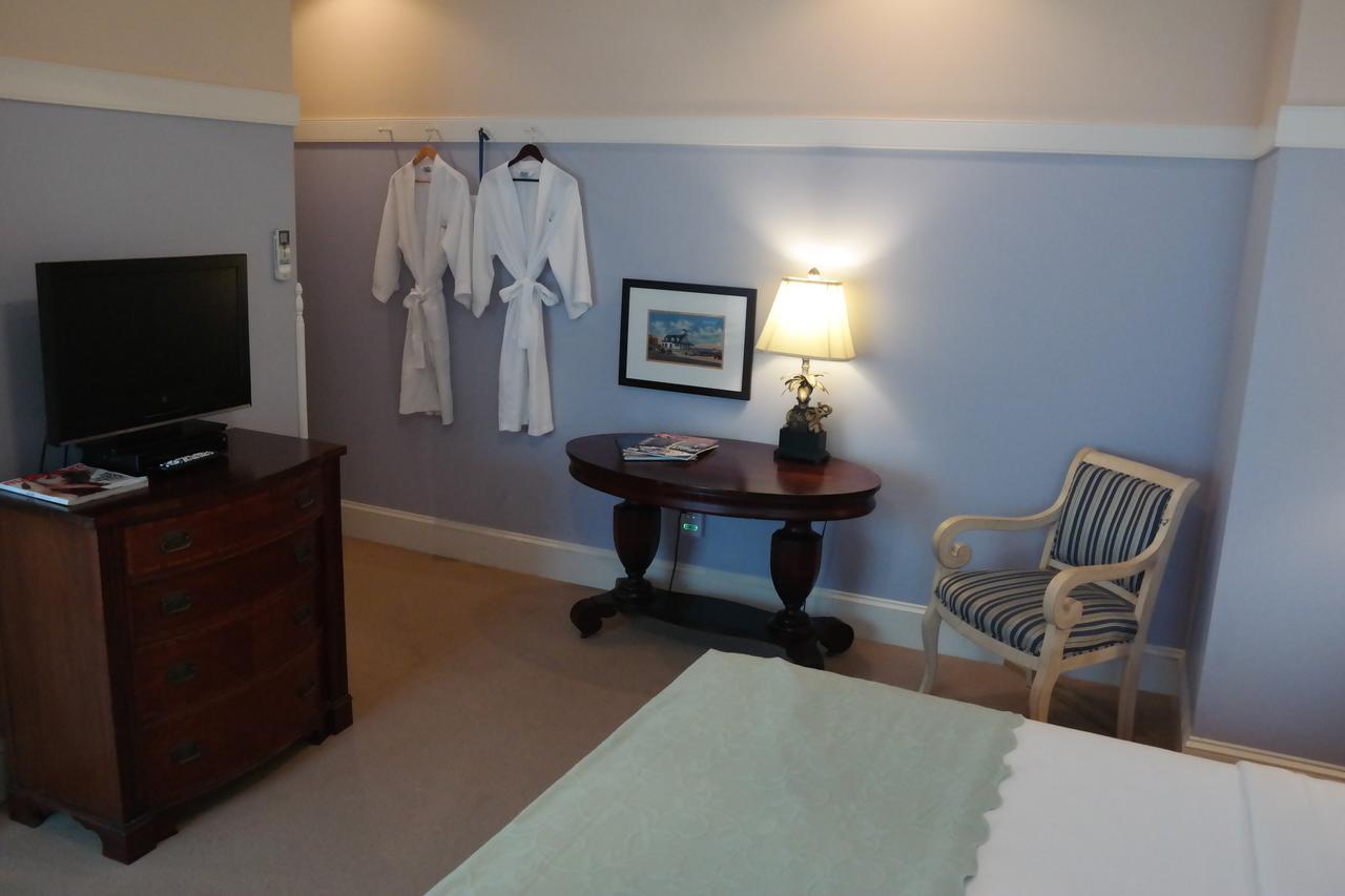 Beach Spa Bed & Breakfast Βιρτζίνια Μπιτς Δωμάτιο φωτογραφία
