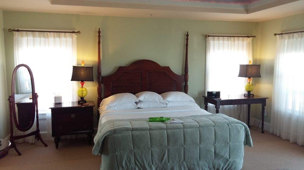 Beach Spa Bed & Breakfast Βιρτζίνια Μπιτς Εξωτερικό φωτογραφία