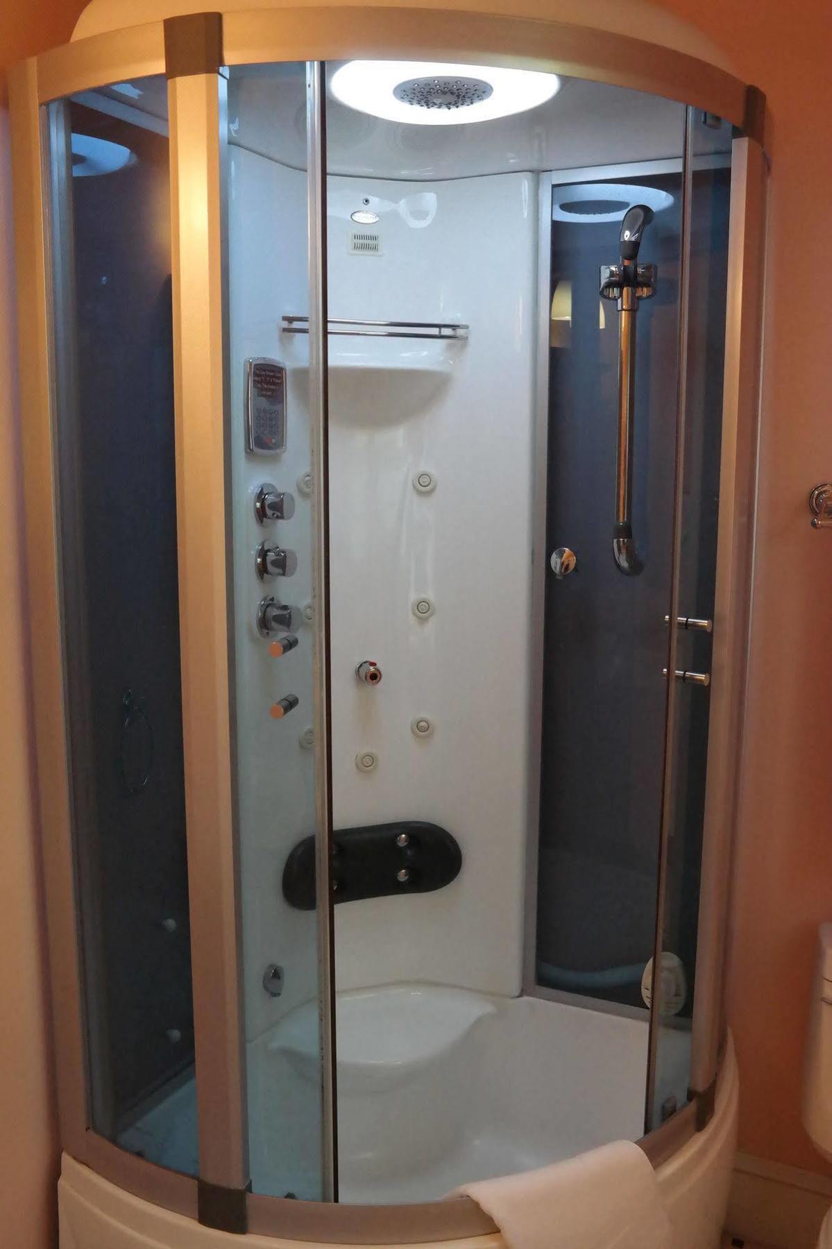 Beach Spa Bed & Breakfast Βιρτζίνια Μπιτς Εξωτερικό φωτογραφία