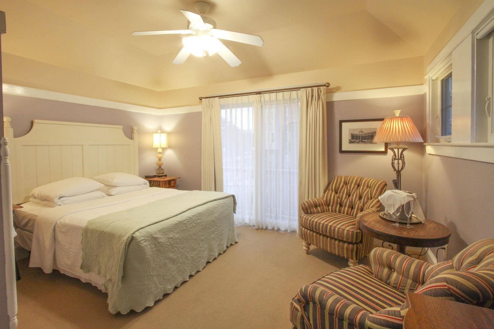 Beach Spa Bed & Breakfast Βιρτζίνια Μπιτς Εξωτερικό φωτογραφία