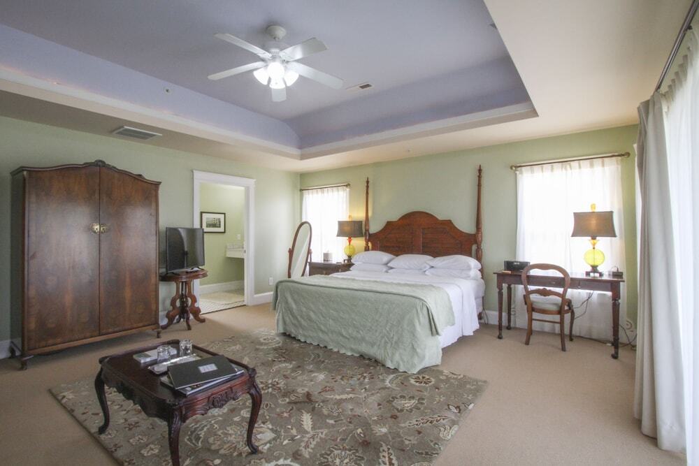 Beach Spa Bed & Breakfast Βιρτζίνια Μπιτς Εξωτερικό φωτογραφία